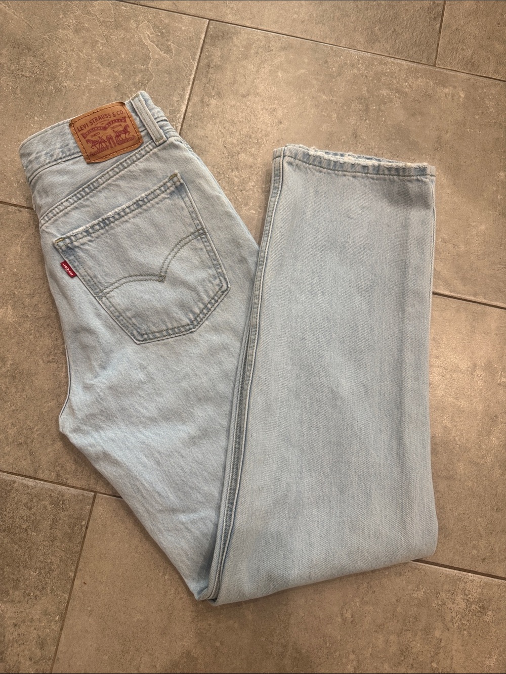 Levi's Women's Pale Blue Straight Leg Jeans